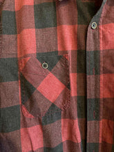 Load image into Gallery viewer, Size Medium Weatherproof Men's Flannel
