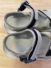 Load image into Gallery viewer, Shoe Size 6 Merrell Beige Sandals
