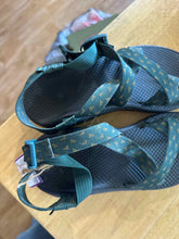 Load image into Gallery viewer, Shoe Size 8 Chaco Green Sandals
