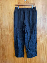 Load image into Gallery viewer, Size M Quince Black Women's Pants
