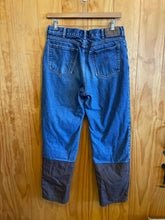 Load image into Gallery viewer, Size 34 Cabelas Men's Jeans
