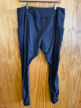 Load image into Gallery viewer, Size XL Duluth Trading Black Women's Leggings
