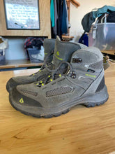 Load image into Gallery viewer, 5 vasque Men&#39;s Hiking Boots
