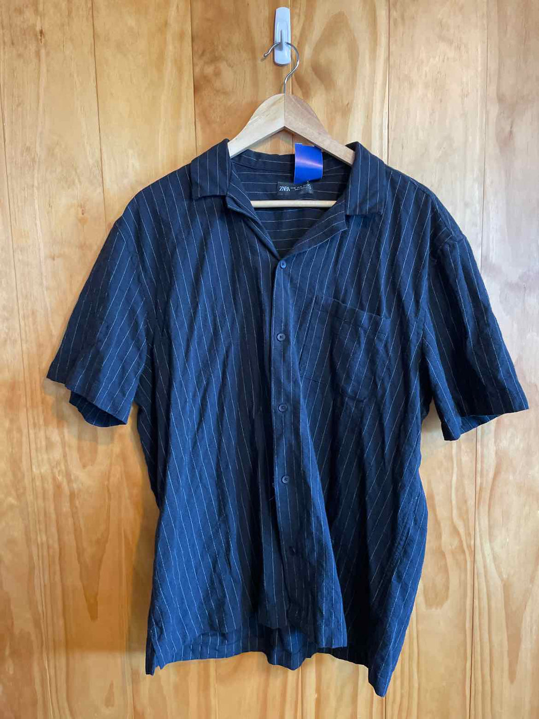 Size XL ZARA Men's Short Sleeve Shirt