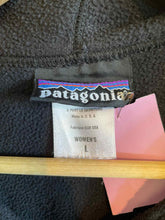 Load image into Gallery viewer, Size L Patagonia Black Women's Hoodie
