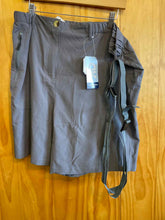 Load image into Gallery viewer, Size XXXL Little Donkey Andy Men's Shorts
