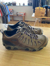 Load image into Gallery viewer, Women&#39;s Shoe Size 11 Oboz Brown Hiking Shoes
