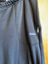 Load image into Gallery viewer, Size Medium Patagonia Men's Sweatpants
