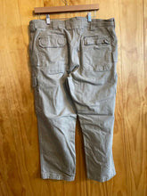 Load image into Gallery viewer, Size 40 Duluth Trading Men&#39;s Pants

