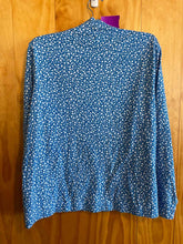 Load image into Gallery viewer, Size Large Lands End Blue Women&#39;s Long Sleeve Shirt
