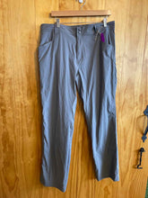 Load image into Gallery viewer, Size 34 Columbia Men&#39;s Hiking Pants
