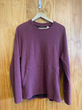 Load image into Gallery viewer, Size Medium Lululemon Men&#39;s Long Sleeve Shirt
