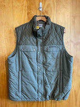 Load image into Gallery viewer, Size XL Columbia Men&#39;s Vest
