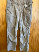 Load image into Gallery viewer, Size 34 5.11 Tactical Men's Pants
