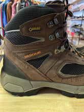 Load image into Gallery viewer, 12 vasque Men's Hiking Boots
