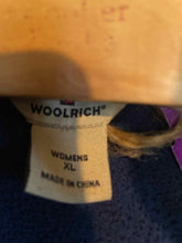 Load image into Gallery viewer, Size XL Woolrich Navy Women's Vest
