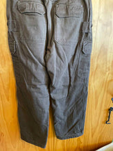 Load image into Gallery viewer, Size 38x32 Duluth Trading Men's Pants
