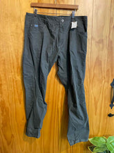 Load image into Gallery viewer, Size 40x30 Kuhl Men&#39;s Pants
