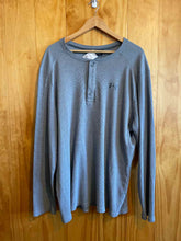 Load image into Gallery viewer, Size 2XL Under Armour Men's Long Sleeve Shirt
