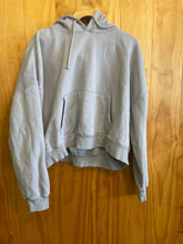 Load image into Gallery viewer, Size Medium Grey Women's Sweater &amp; Sweatshirt
