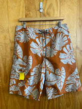 Load image into Gallery viewer, Size 32 Columbia Men's Swim Trunks
