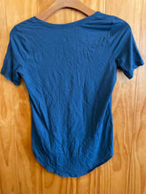 Load image into Gallery viewer, Lululemon Teal Women's Short Sleeve Shirt
