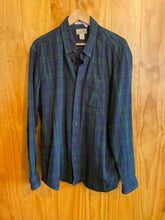 Load image into Gallery viewer, Size L LL Bean Men&#39;s Flannel
