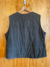 Load image into Gallery viewer, Size XL Eddie Bauer Men's Vest

