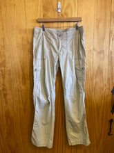 Load image into Gallery viewer, Size 8 Guide Series Beige Women&#39;s Hiking Pants
