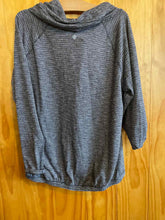 Load image into Gallery viewer, Size Unknown Lululemon Grey Women's Sweater &amp; Sweatshirt
