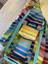 Load image into Gallery viewer, Kavu Travel Bag
