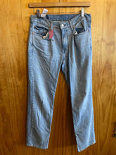 Load image into Gallery viewer, Size 32X32 Levi Strauss &amp; Co. Men's Jeans
