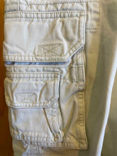 Load image into Gallery viewer, Size 40 IZOD Men's Shorts

