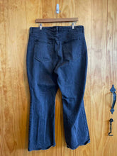 Load image into Gallery viewer, Size 18 Abercrombie &amp; Fitch Black Women&#39;s Jeans
