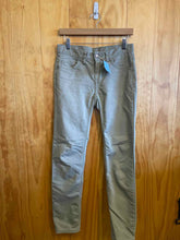 Load image into Gallery viewer, Size 2 Patagonia Green Women&#39;s Pants
