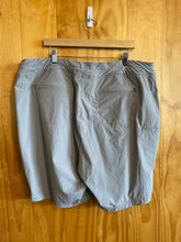 Load image into Gallery viewer, Size 22W Duluth Trading Light Gray Women&#39;s Shorts
