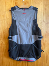 Load image into Gallery viewer, Size M Cabelas Men's Vest
