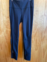 Load image into Gallery viewer, Size 4 Lululemon Black Women's Leggings
