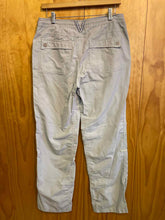 Load image into Gallery viewer, Size 8 The North Face Light Gray Women's Hiking Pants
