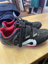 Load image into Gallery viewer, Peloton 40 Cycling Shoes
