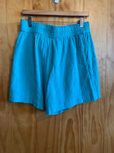 Load image into Gallery viewer, Size Large St. John Bay Teal Women's Shorts
