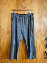Load image into Gallery viewer, Size Large Reebok Grey Women&#39;s Sweatpants
