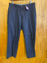 Load image into Gallery viewer, Size 32 Eddie Bauer Men's Pants
