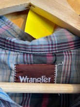 Load image into Gallery viewer, Wrangler Multi-Color Women's Long Sleeve Shirt

