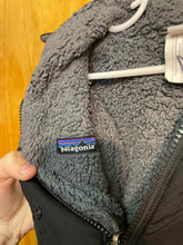 Load image into Gallery viewer, Child Size S Patagonia Boy's Jacket
