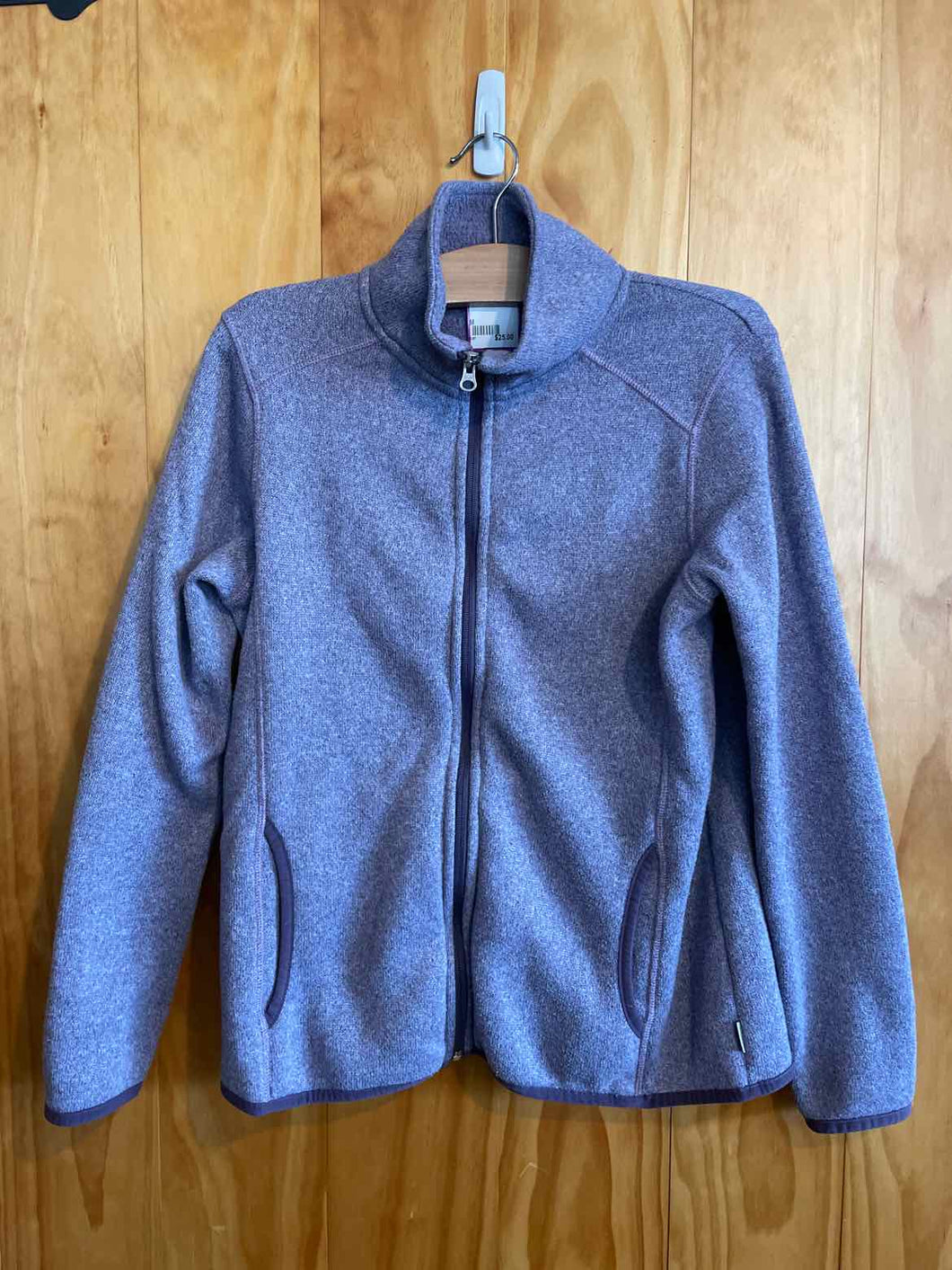 Size M Patagonia Magenta Women's Fleece Sweatshirt