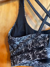 Load image into Gallery viewer, Size 6 Lululemon Black Women's Sports Bras
