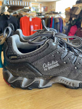 Load image into Gallery viewer, Shoe Size 7 Cabelas Grey Hiking Shoes
