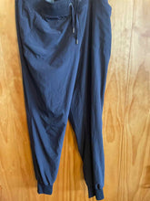 Load image into Gallery viewer, Size 10T Athleta Black Women's Sweatpants
