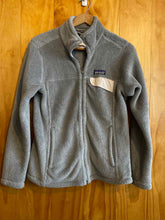 Load image into Gallery viewer, Size Small Patagonia Grey Women's Fleece Sweatshirt
